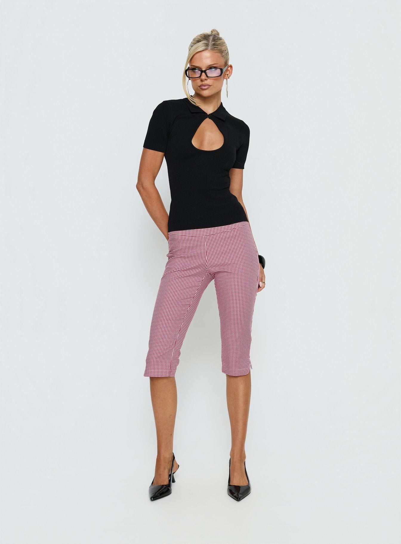 Rossie Capri Pants Red Gingham