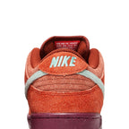 Nike SB Dunk Low 'Mystic Red Rosewood' (2023)