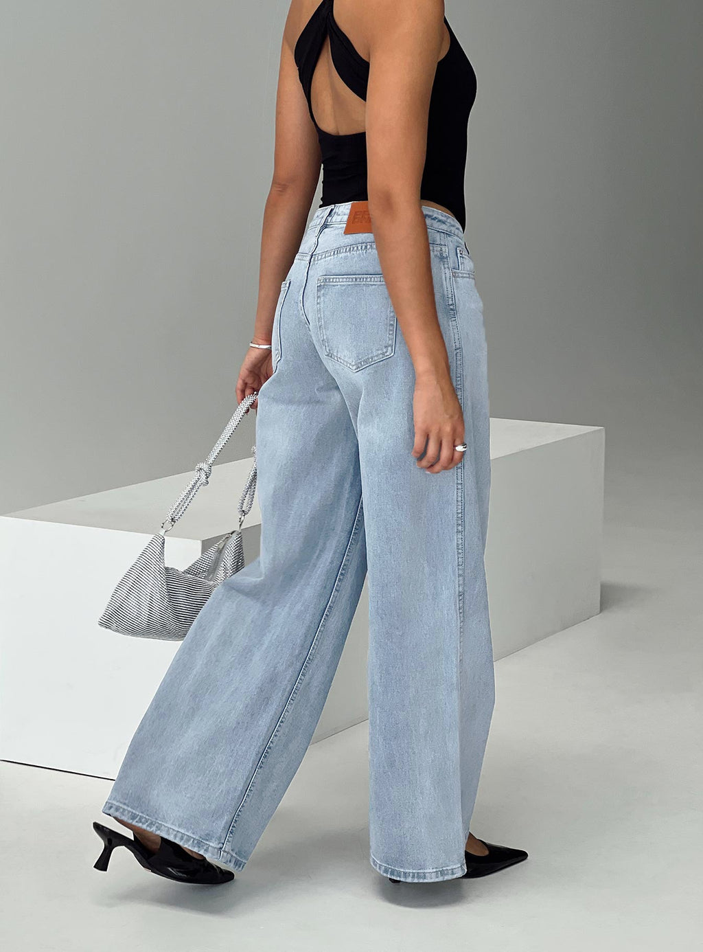 Ramos Low Rise Wide Leg Jeans Light Blue Wash Petite