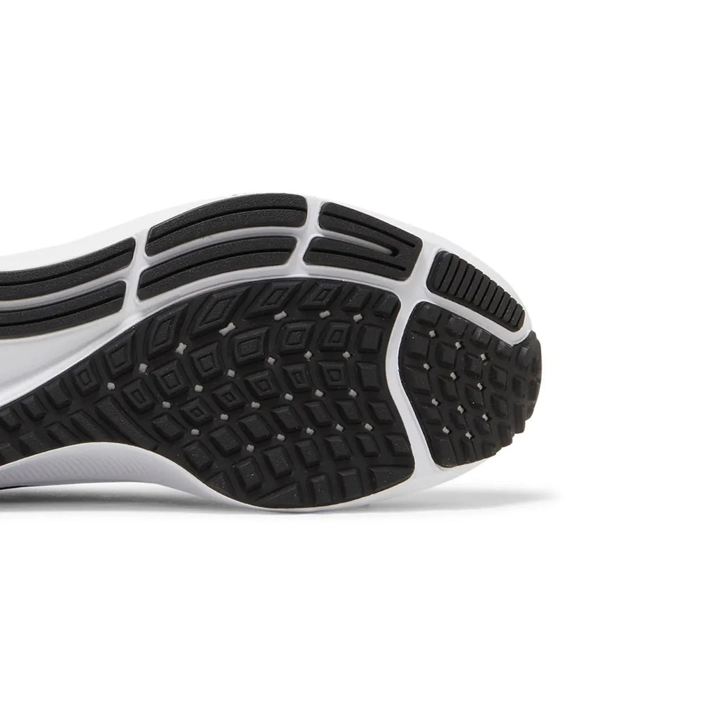 Nike Air Zoom Pegasus 38 'Black White' (2021)