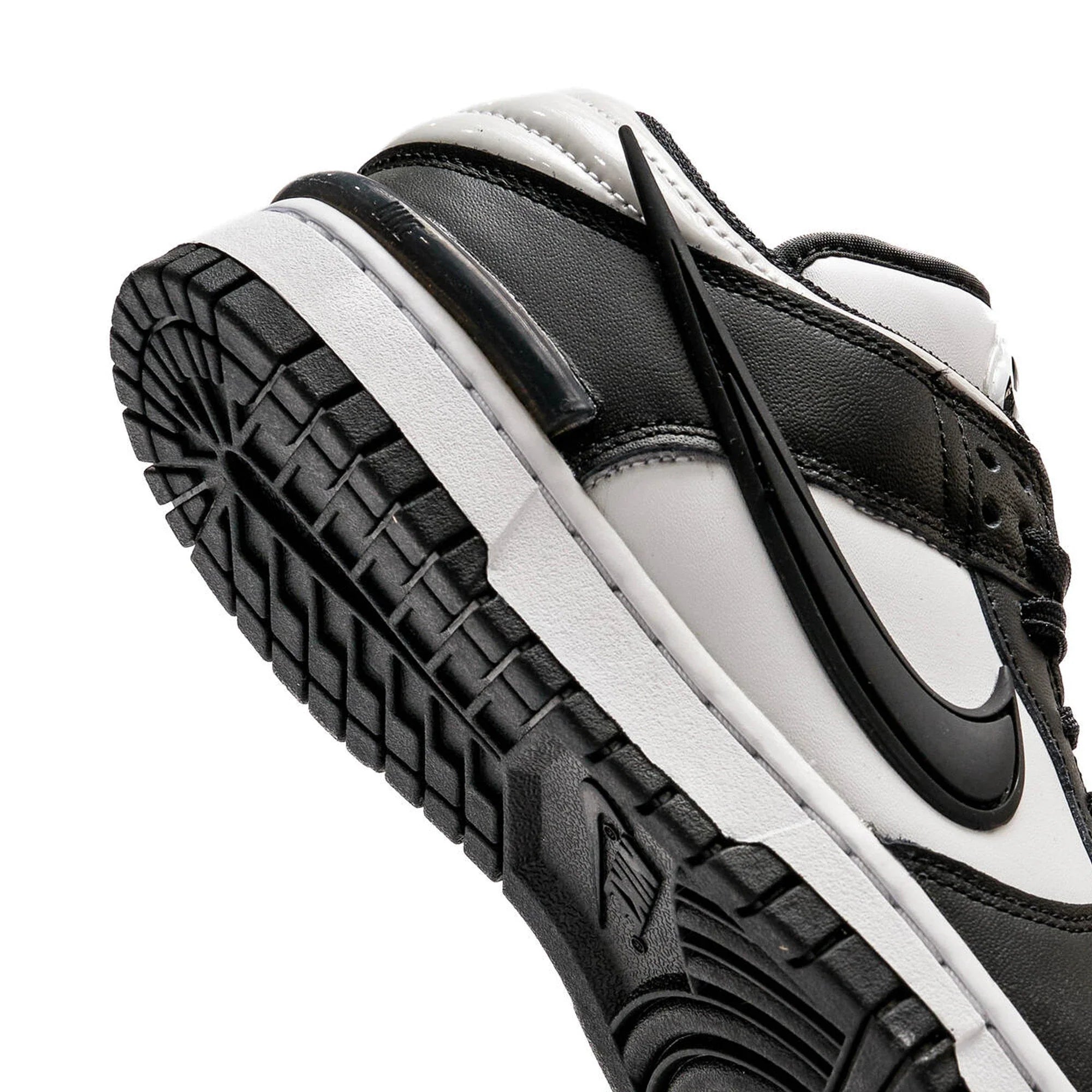 Nike Dunk Low Twist 'Panda' W (2023)