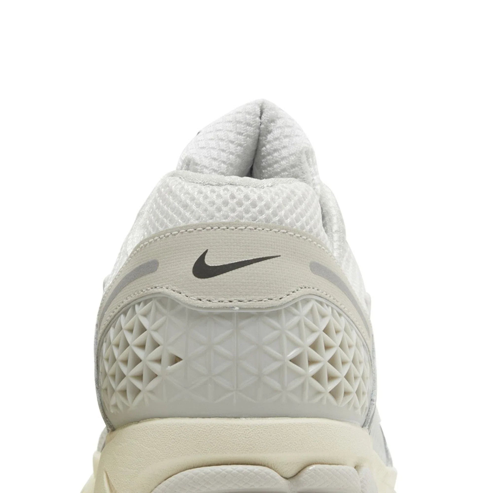 Nike Zoom Vomero 5 'Platinum Tint' (2024)